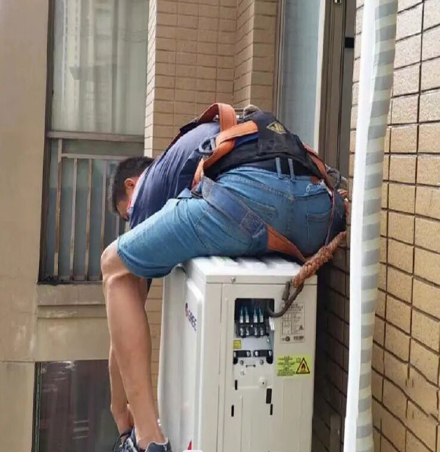 嘉鱼空调移机